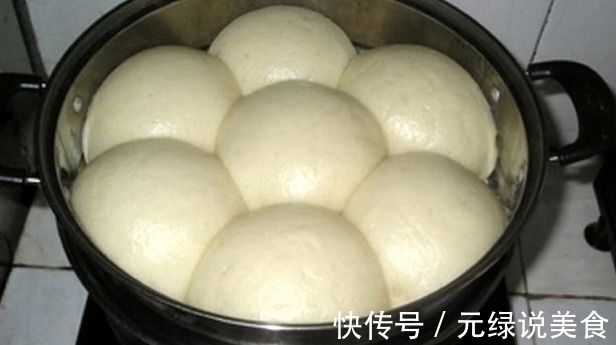 蒸馒头是用冷水还是用沸水怪不得蒸的不好吃，原来弄错了