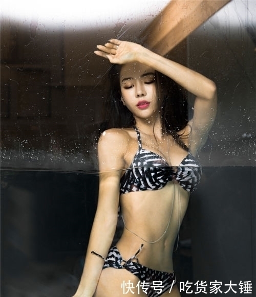 自由美搭的比基尼泳衣美女,让人一饱眼福