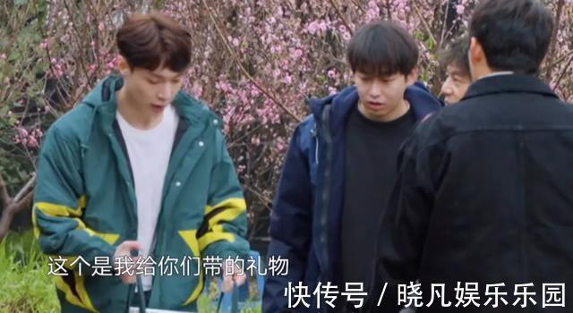 《向往5》出现顶级食材,五斤和牛超四千,网友吐槽违背节目初衷