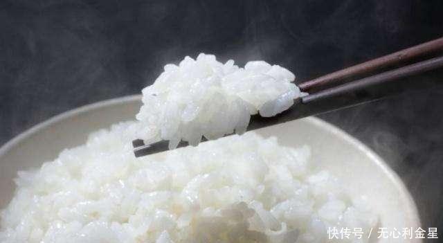 口感|蒸米饭不要只懂加水,牢记2个技巧,蒸出的米饭更好吃,特别实用