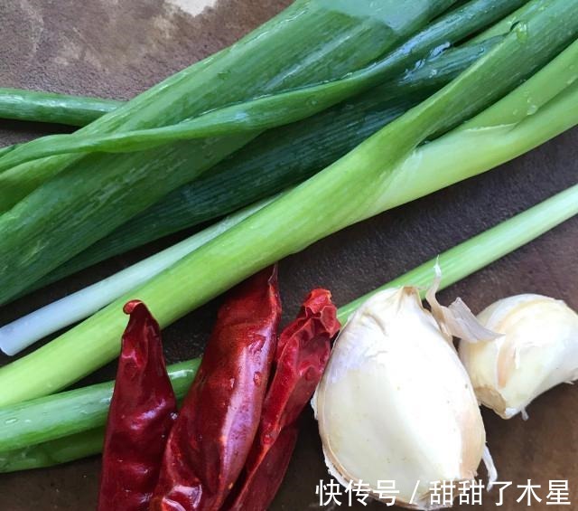 凉拌金针菇,爽口开胃,好吃又低脂!