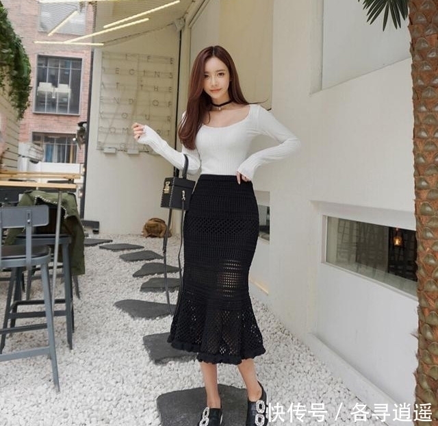 时尚|街拍:美女的打扮低调洋气,展现女性温柔的时尚美!