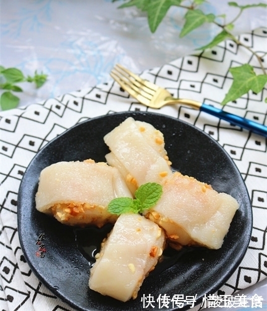 此款糯米小吃，做起来超级简单，口感筋道软糯，吃一次就爱上