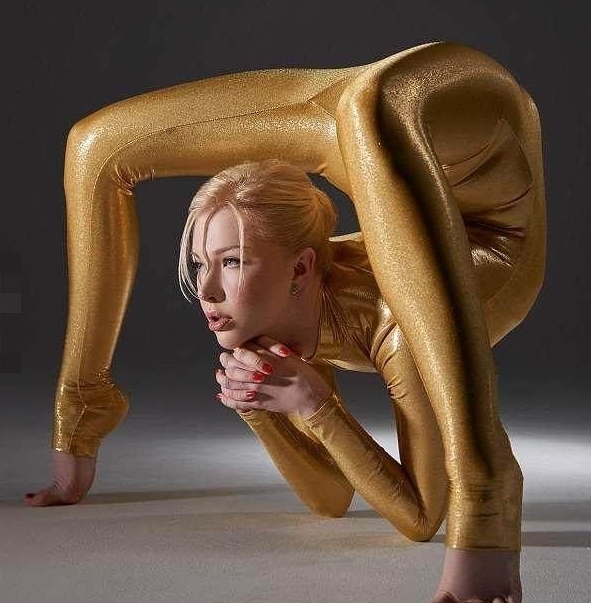 身材|世界最柔软的女人，各种动作不在话下，性感身材尽显柔术魅力