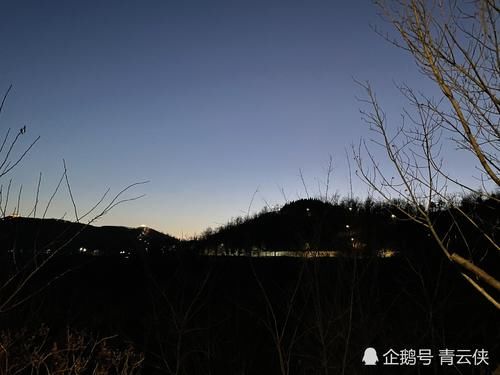 罕王殿|辽宁这里有座著名的城中山，最适合赏日出日落，夜景胜过白天