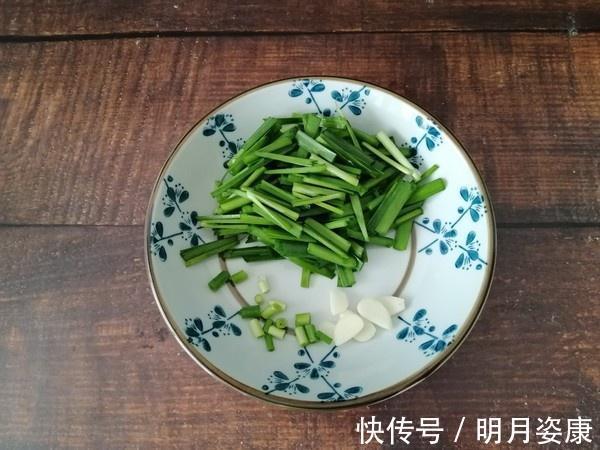 豆芽|它是天然的“刮油菜”，清肠降脂排宿便，每周吃一次，体重不过百