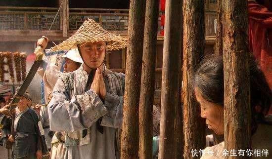 算命先生|算命先生看到落魄的朱元璋,立即让儿子当其保镖,女儿当其小妾!