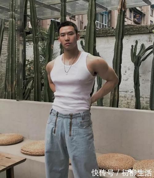 肌肉|185cm肌肉男模走红,雄性荷尔蒙让网友不淡定了