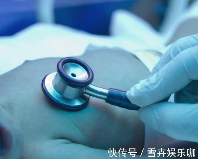 母乳喂养|盲目坚持母乳喂养,却让宝宝活活饿死!奶粉真的那么差吗?