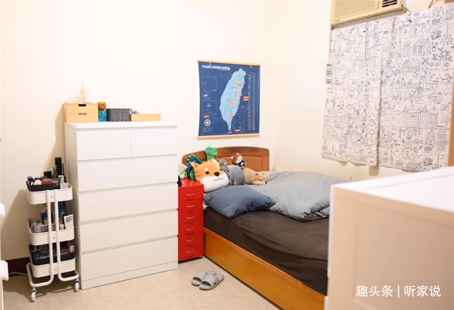 姑娘|“囤积癖”姑娘10㎡卧室，衣服堆积如山，3名整理师8小时打扫干净