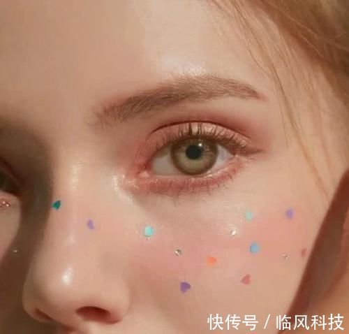 行为|让眼睛“越变越小”的3行为,大多数女生“明知故犯”,00后咋不早说