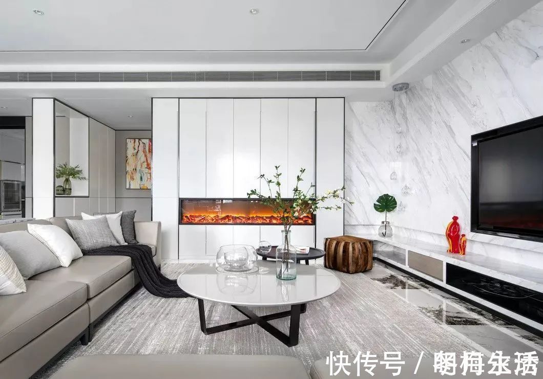 档次|246㎡现代大平层,简约大方的空间,时尚优雅的布置,高级档次