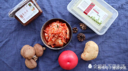 日本名医谈降血糖西红柿加一种调料煮汤喝,美味可口远离高血糖