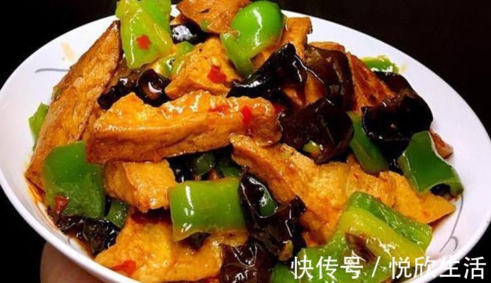 中国人|美食推荐家常豆腐、肉末酱爆茄子、青椒肉丝、蒜香排骨的做法