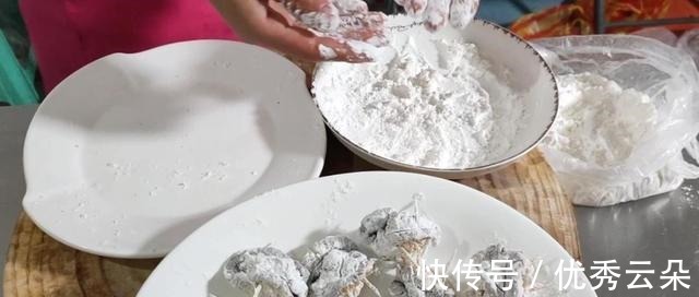 大厨教你，用几个香菇做赛鲍鱼，非常好吃！