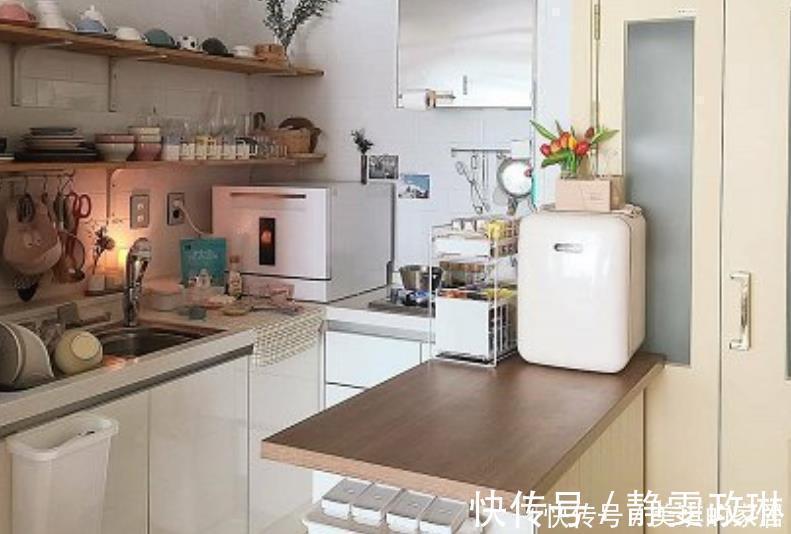 厨房|去小姨家蹭饭,打开厨房就被迷住,这样的布置很高级,拍下照着学