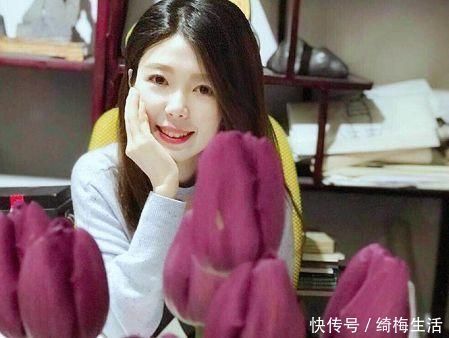 杨洁&美女一幅字卖了22万,让许多著名书法专家都羡慕不已