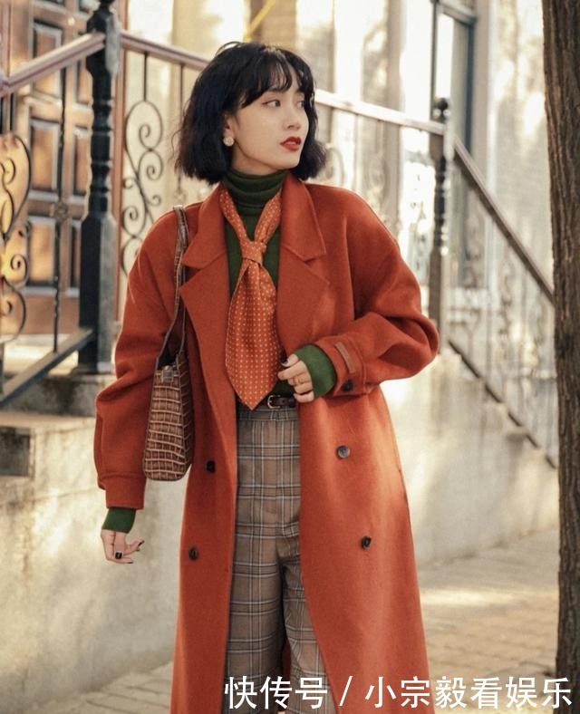 想要保暖又时髦，脖颈配饰少不了，冬季穿搭加分就靠它