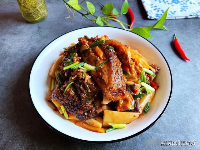 降温了，这肉要常吃，比牛羊肉便宜，比猪肉鲜美，滋补营养又下饭