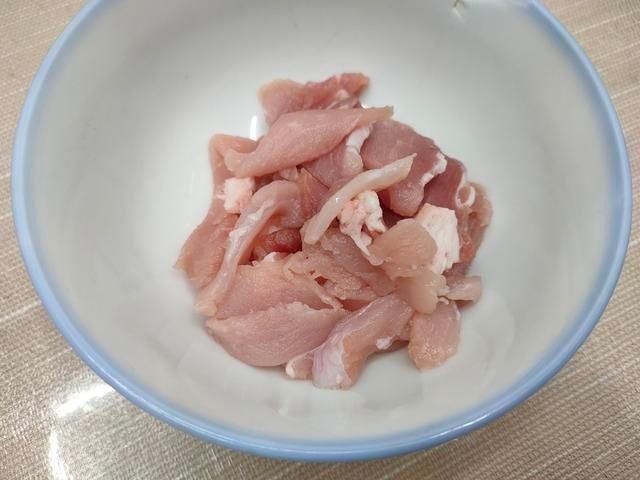 冬天炖白菜,多加2样食材,白菜软烂好吃,家人特别喜欢