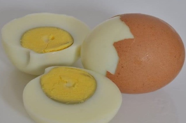 肾脏病|鸡蛋并不是人人都可以吃的,特别是5种患病人群,只会加重病情