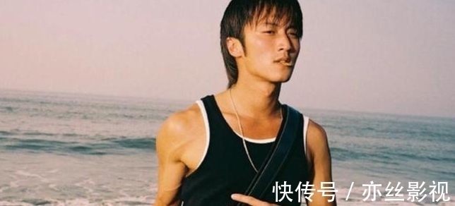 謝霆鋒與華晨宇通過(guò)《百姓的味道》一見(jiàn)如故，有空就約飯，買(mǎi)單的時(shí)候他暴露了本性！