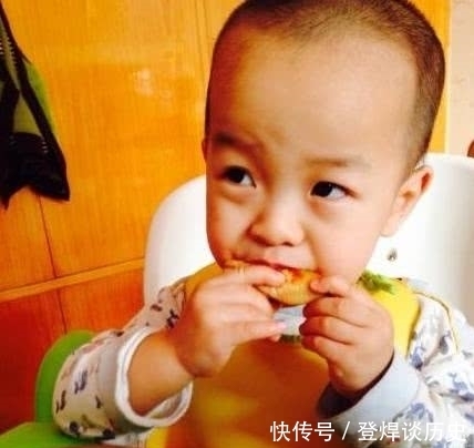 好奇|1岁女儿只吃保姆做的饭，宝妈好奇偷尝一口后，第二天辞退了保姆