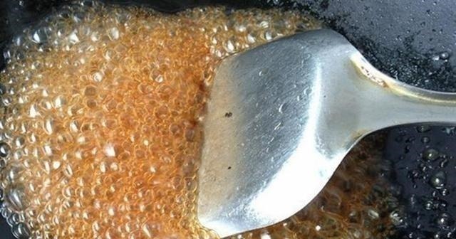 父亲用30年土方法酱牛肉,牢记3个小技巧,牛肉酱香浓郁不腥不散