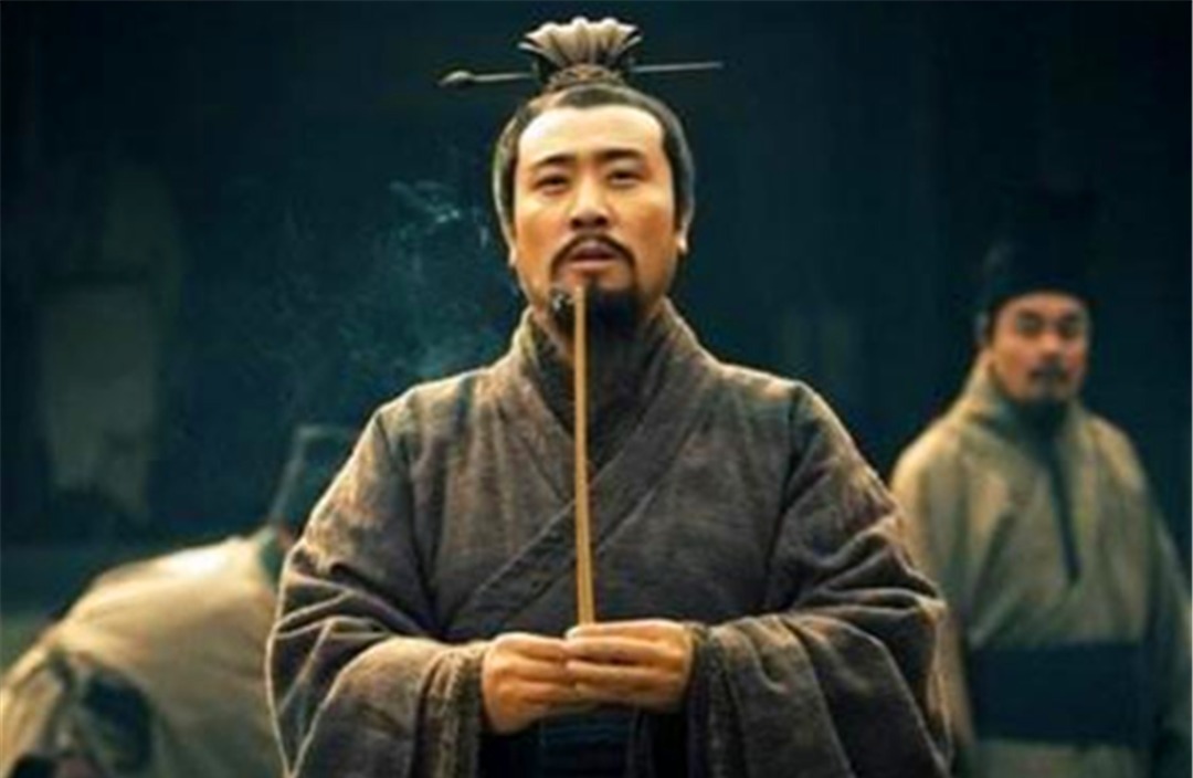 战略规划|刘备在没有遇到诸葛亮之前,给自己做的战略规划是什么?