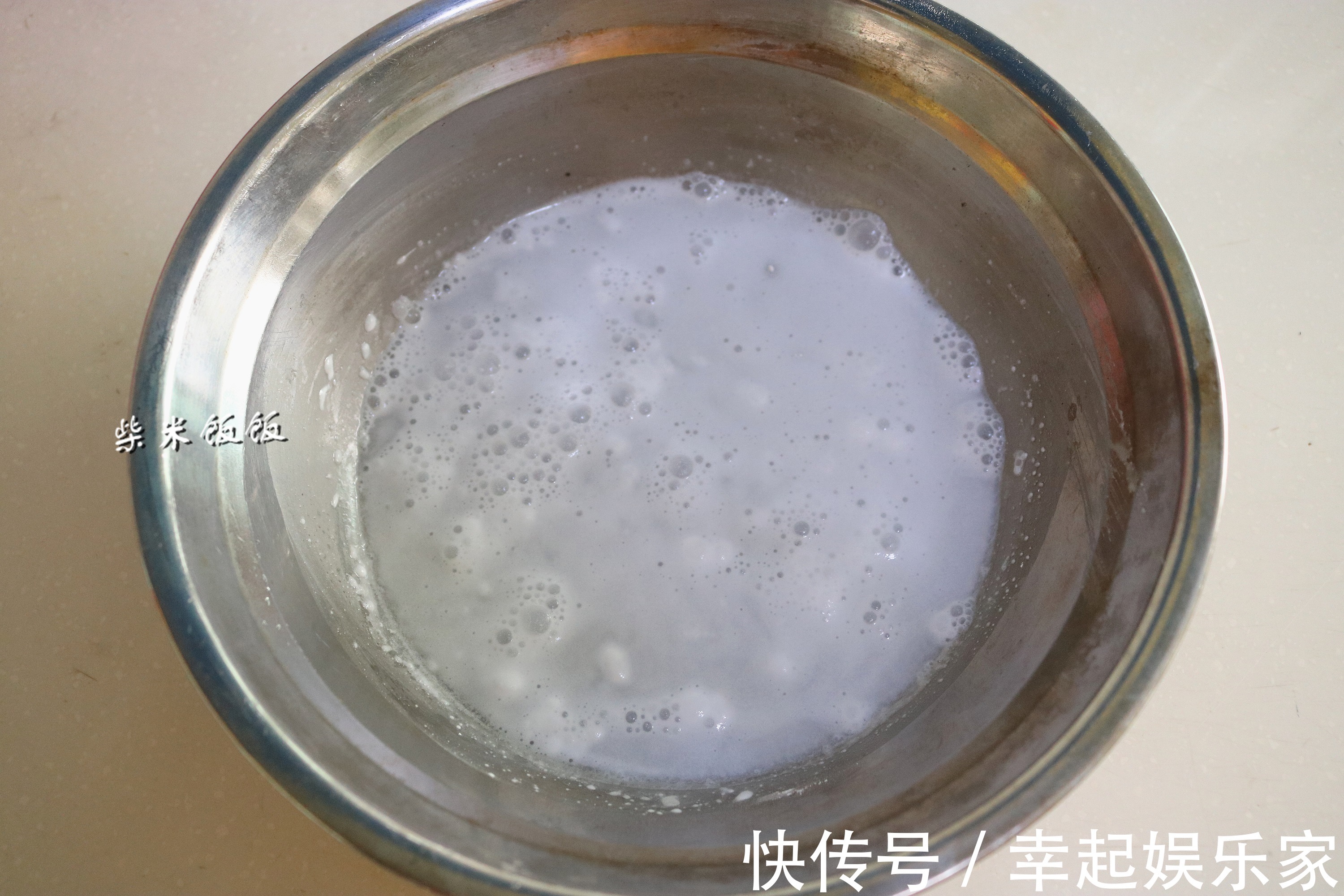 炸油条,到底需不需要酵母油条老板告诉你配方,和买的一个味