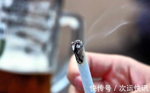 胃病|胃开始癌变，身体会出现“3多2臭”，若1个没占，胃部还算健康