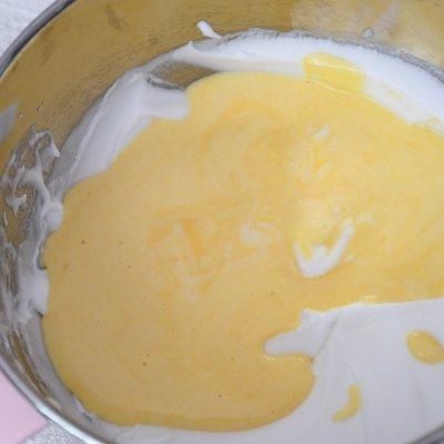 蛋糕|#蛋趣体验#南瓜戚风蛋糕的别样做法，吃过的人都喜欢