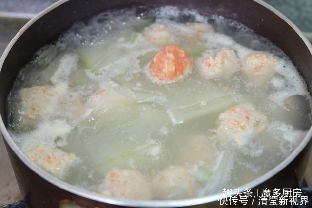 生日蛋糕|女儿4岁了,晒一晒妈妈做的生日蛋糕和饭菜,网友蛋糕太赞了