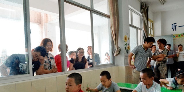 积食|2种调料“悄悄偷走”娃身高,积食发育难,很多家长还在喂