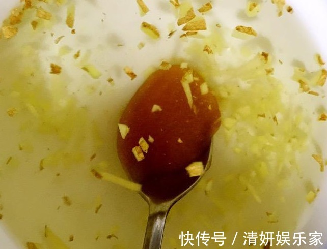 皮肤|六旬老太每天坚持喝生姜水,皮肤细腻,精神十足,了解下