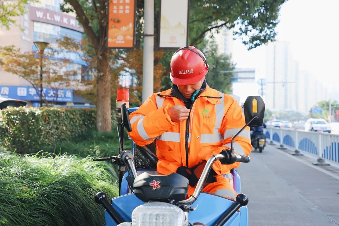 十字路口|椒江街头最酷的样子（图）