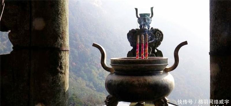 武当山上的“夺命龙头香”,百年来殉命者不计其数,如今稍有改动