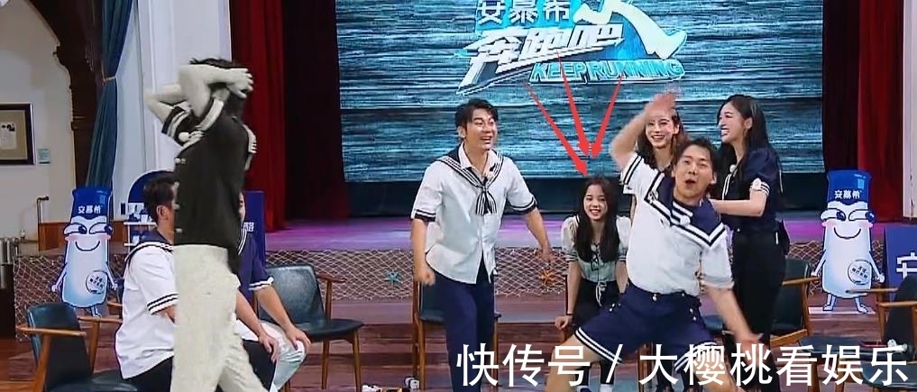 歐陽娜娜|《奔跑吧》歐陽娜娜避嫌有多明顯?導(dǎo)演組放出蔡徐坤的歌,她的反應(yīng)引熱議