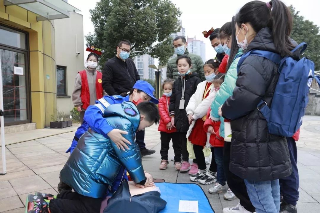 青少年宫$剪纸、灯彩、瓦雕、真人CS！桐庐县青少年宫举办“迎亚运 庆新年”系列活动