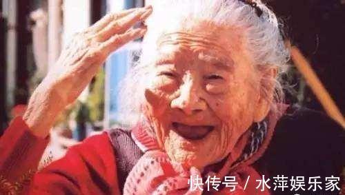 米酒|113岁老人烟酒不离手,他说长寿也不难,日常别碰一件事即可