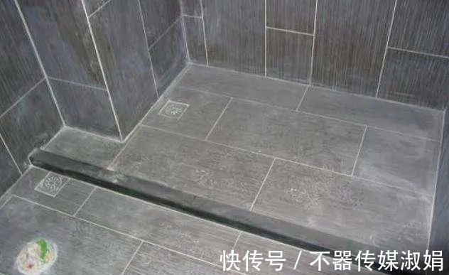 瓷砖|卫生间铺瓷砖记得要做坡度,易排水好处多