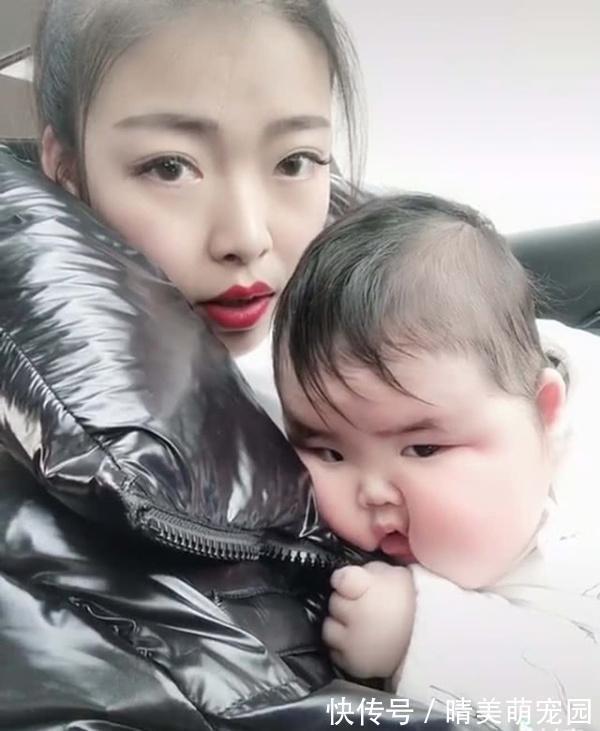 脸型|宝妈吐槽自家宝宝的脸型全网少见,网友:脸是单独喂养的吧