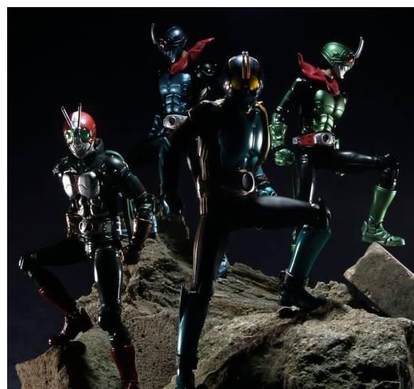 漫画家|假面骑士：漫画家绘制假面骑士风格的蜘蛛侠，粉丝调侃还差个腰带