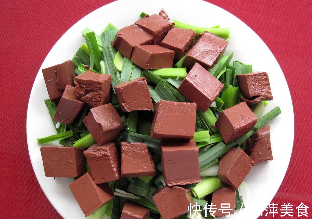 营养价值|猪血营养价值虽高,4种人尽量少碰,对身体影响巨大