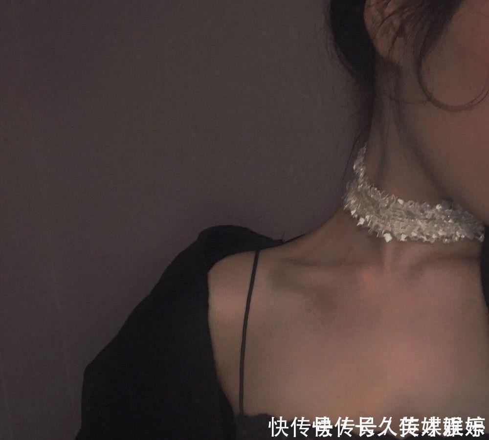 女孩子肩上若有这“3记号”,恭喜丫头,你拥有天生的“美人肩”