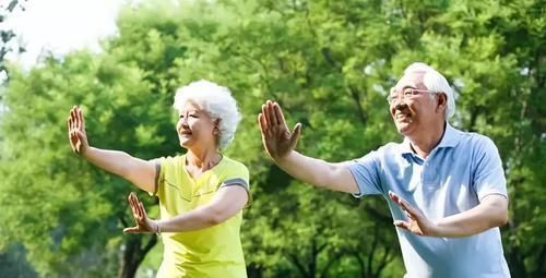 肝不好别吃药，多吃5种食物，给肝脏“大扫除”，肝越来越好!