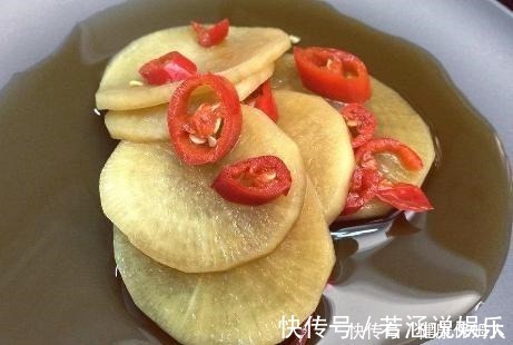腌制|腌萝卜先放盐是不对的,教你1招技巧,萝卜脆爽更入味,吃着过瘾