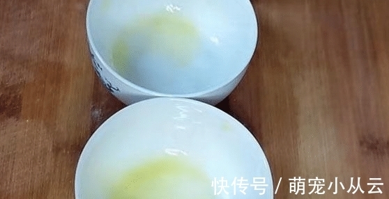 最近我家隔天就吃一次它，不用上锅熬，搅一搅放碗中一蒸，冰凉Q弹