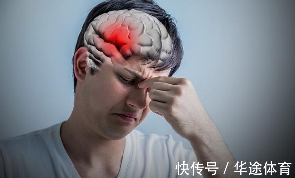信号|脑梗不是突如其来的!晨起后身体出现2种异常,要小心是脑梗信号