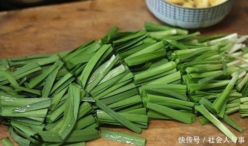 脸色|韭菜和它是绝配，隔三差五吃，视力好了，气血双补，脸色更红润